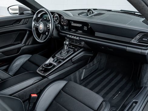 Used 2022 Porsche 911 GT3 image 2