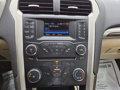 Used 2013 Ford Fusion SE FWD image 24