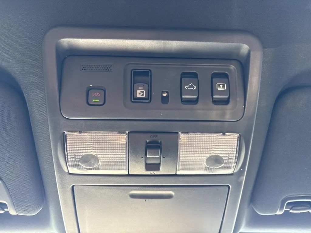 Used 2023 Nissan Titan Platinum Reserve w/ Moonroof Package AWD/4WD image 16