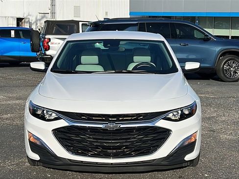 Used 2024 Chevrolet Malibu RS image 2