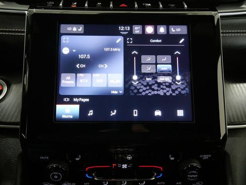 Used 2023 Jeep Grand Cherokee Altitude AWD/4WD image 21