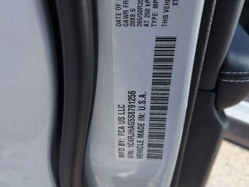 New 2025 Jeep Grand Cherokee Altitude AWD/4WD image 33