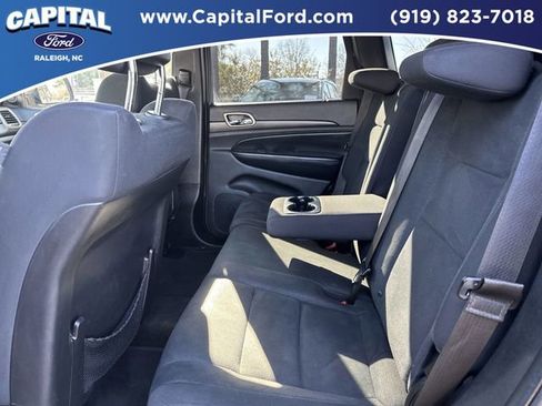 Used 2015 Jeep Grand Cherokee Laredo w/ Quick Order Package 23E image 16