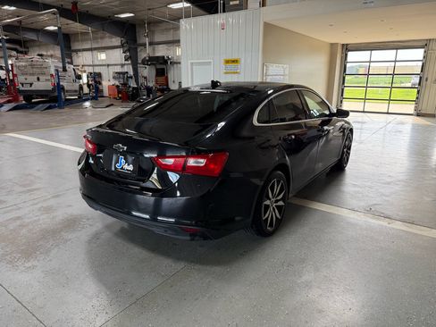 Used 2016 Chevrolet Malibu LT w/ Leather Package FWD image 7