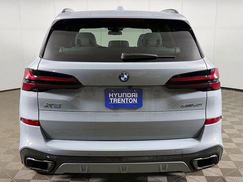 Used 2024 BMW X5 xDrive40i w/ M Sport Package image 14