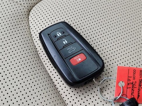 Used 2022 Toyota Highlander Platinum image 25