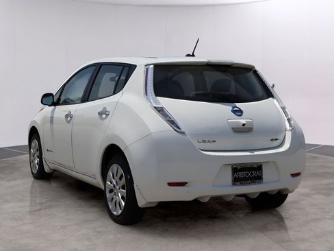 Used 2015 Nissan Leaf S FWD image 7