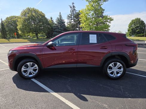 Used 2024 Chevrolet Trax LS FWD image 14