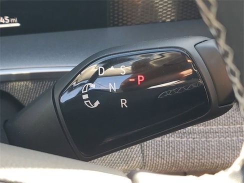 Certified 2025 Volkswagen Tiguan S image 25