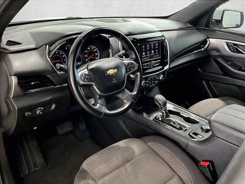 Used 2023 Chevrolet Traverse LT FWD image 14