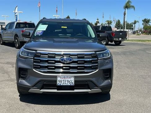Certified 2025 Ford Explorer Active RWD image 9