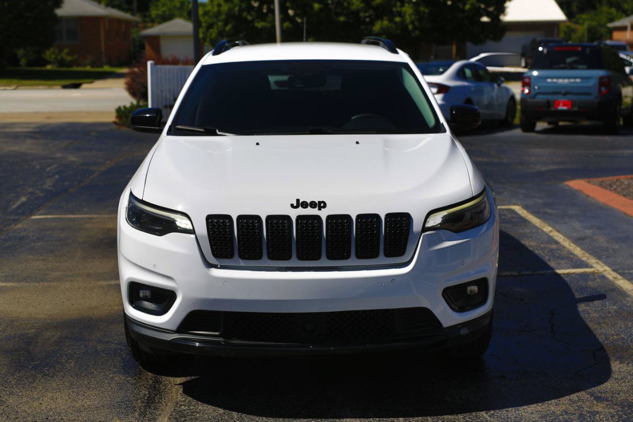 Used 2023 Jeep Cherokee Altitude Lux AWD/4WD image 2