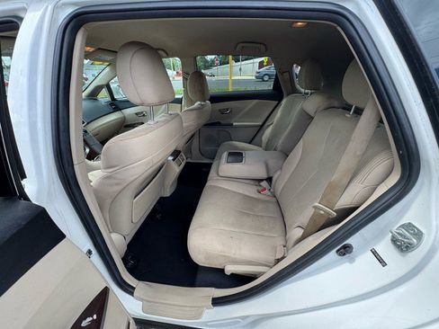 Used 2015 Toyota Venza LE image 12