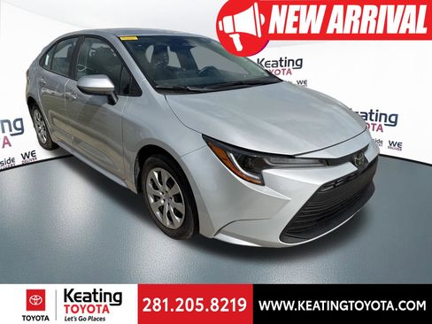 Certified 2025 Toyota Corolla LE image 1