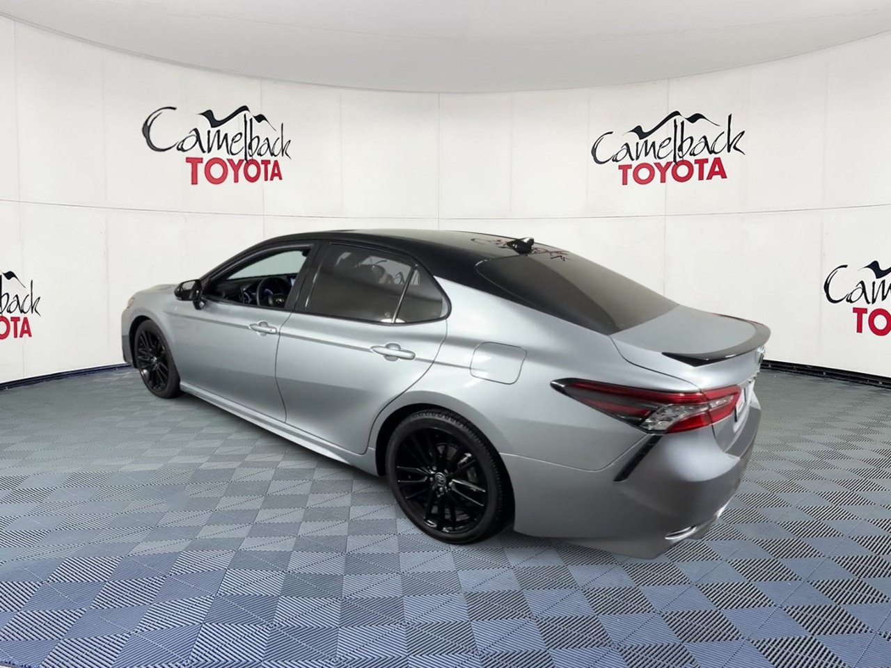 Used 2024 Toyota Camry XSE w/ Navigation Package FWD image 9