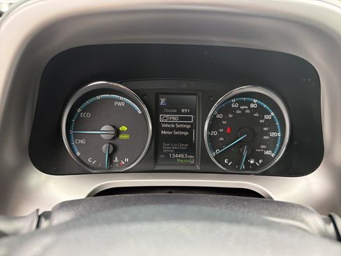 Used 2017 Toyota RAV4 Limited AWD/4WD image 11