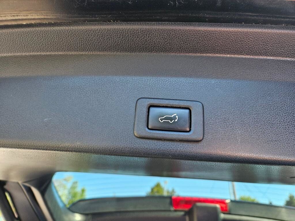 Used 2019 Subaru Ascent Touring AWD/4WD image 9