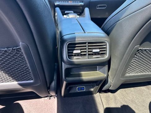 Used 2025 Mercedes-Benz GLE 350 4MATIC image 18