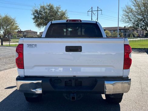 Used 2018 Toyota Tundra SR5 image 5