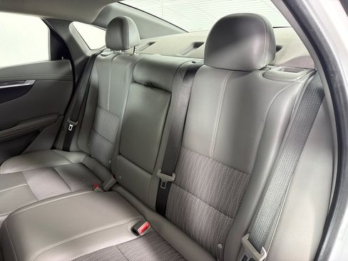 Used 2018 Chevrolet Impala LS FWD image 20