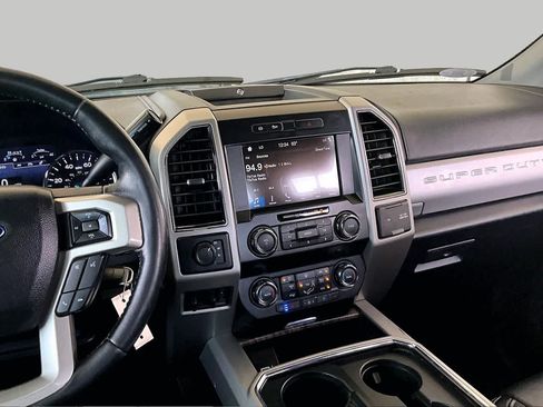 Used 2019 Ford F250 Lariat w/ Lariat Value Package AWD/4WD image 7