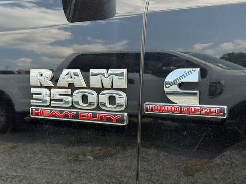 Used 2018 RAM 3500 SLT w/ Protection Group AWD/4WD image 8
