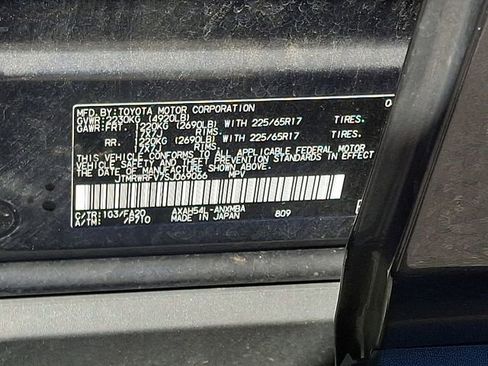 Used 2025 Toyota RAV4 XLE AWD/4WD image 26