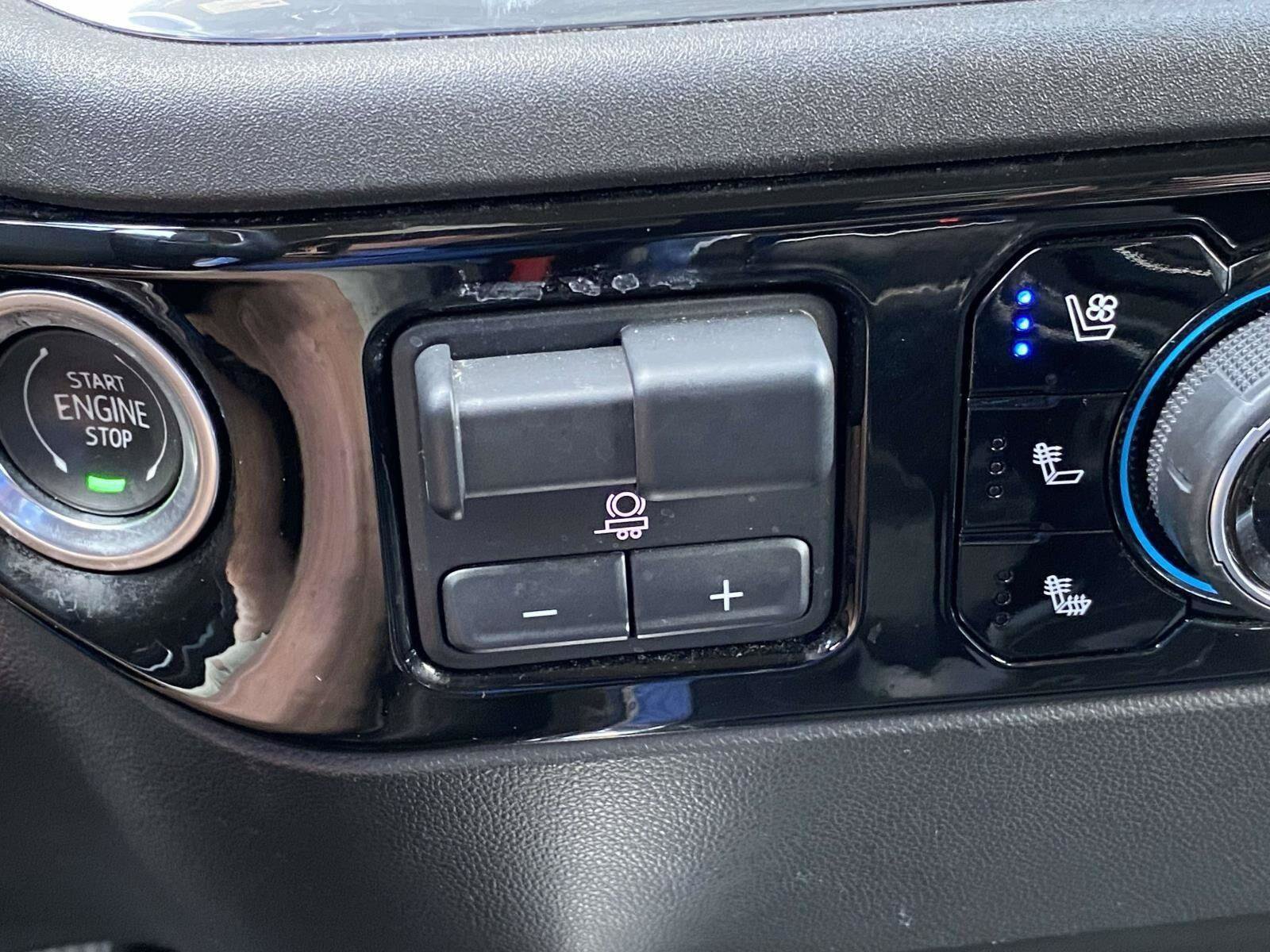 Used 2023 Chevrolet Silverado 1500 LTZ RWD image 17