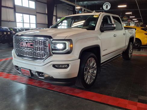Used 2017 GMC Sierra 1500 Denali w/ Denali Ultimate Package AWD/4WD image 4