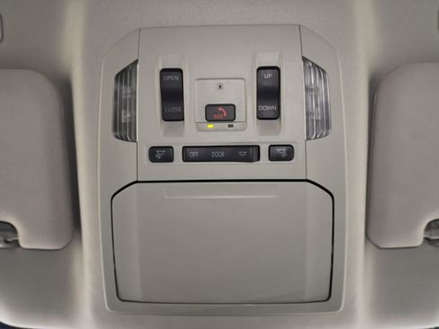 Certified 2024 Toyota Highlander XLE FWD image 20