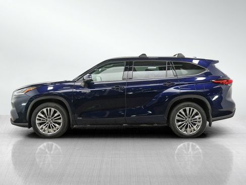 Used 2020 Toyota Highlander Platinum AWD/4WD image 2