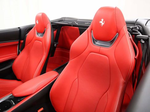 Certified 2020 Ferrari Portofino image 18