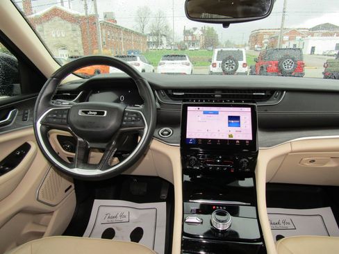 Used 2021 Jeep Grand Cherokee L Limited w/ Trailer Tow Group (B) AWD/4WD image 18