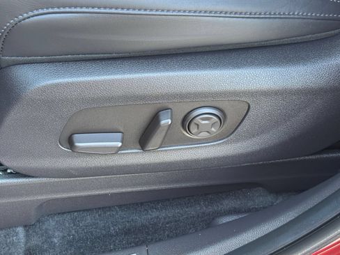 Used 2026 Kia Carnival FWD image 22