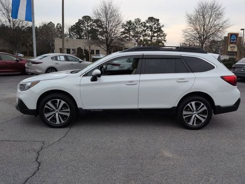 Used 2018 Subaru Outback 2.5i Limited image 6