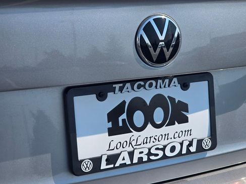 Used 2024 Volkswagen Jetta SE image 15