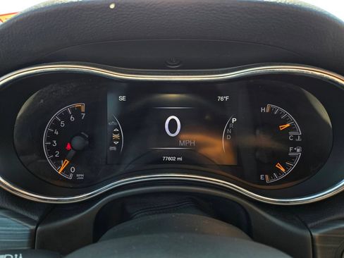 Used 2020 Jeep Grand Cherokee Altitude AWD/4WD image 21