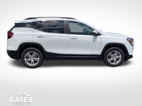 Used 2023 GMC Terrain SLE w/ Driver Convenience Package FWD image 10