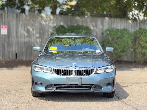 Used 2020 BMW 330i xDrive Sedan w/ Convenience Package image 9