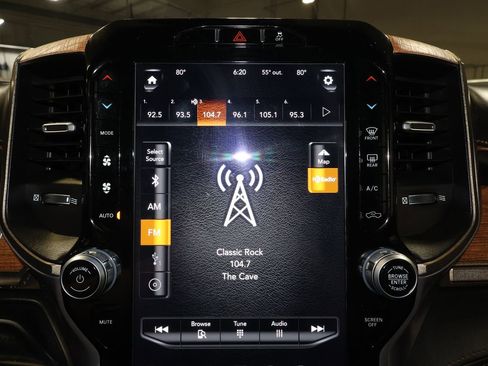 Used 2019 RAM 3500 Limited image 12