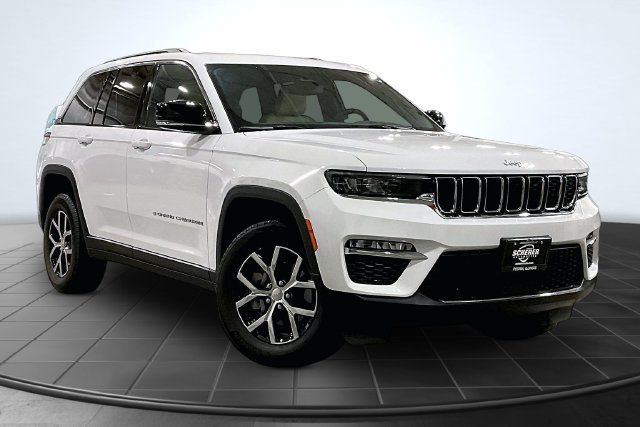 Used 2024 Jeep Grand Cherokee Limited AWD/4WD image 14