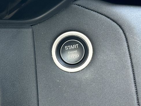 Used 2026 Land Rover Range Rover Velar S image 34