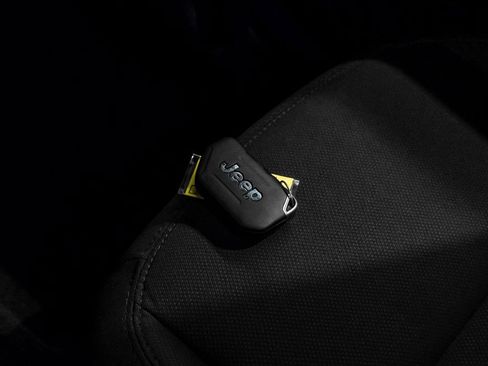 Used 2022 Jeep Wrangler Sport AWD/4WD image 46