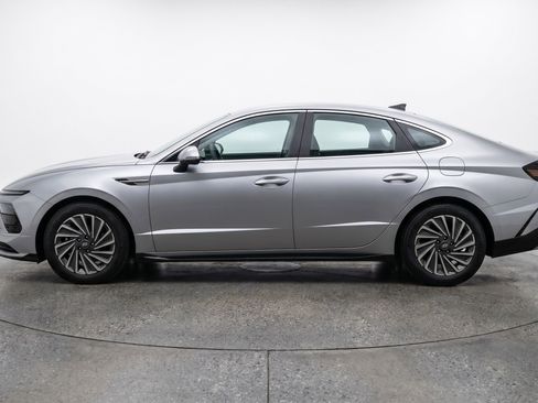 Used 2025 Hyundai Sonata SEL FWD image 5