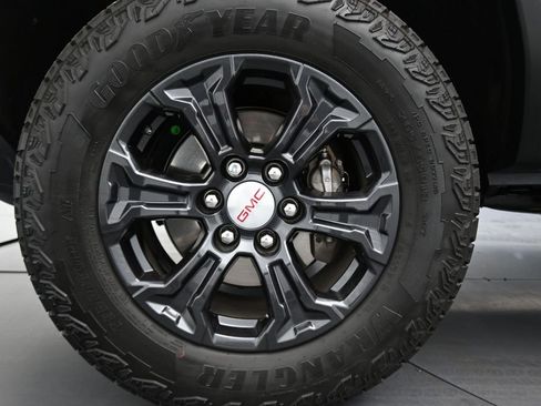 Used 2023 GMC Canyon Elevation image 33