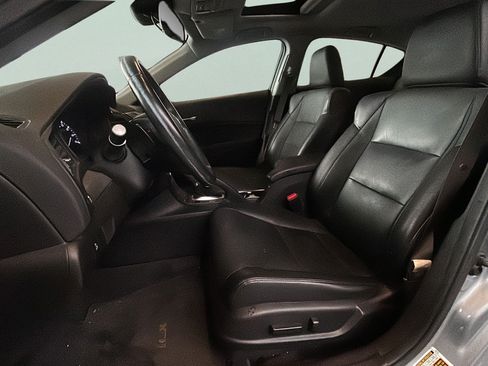 Used 2017 Acura ILX FWD image 12