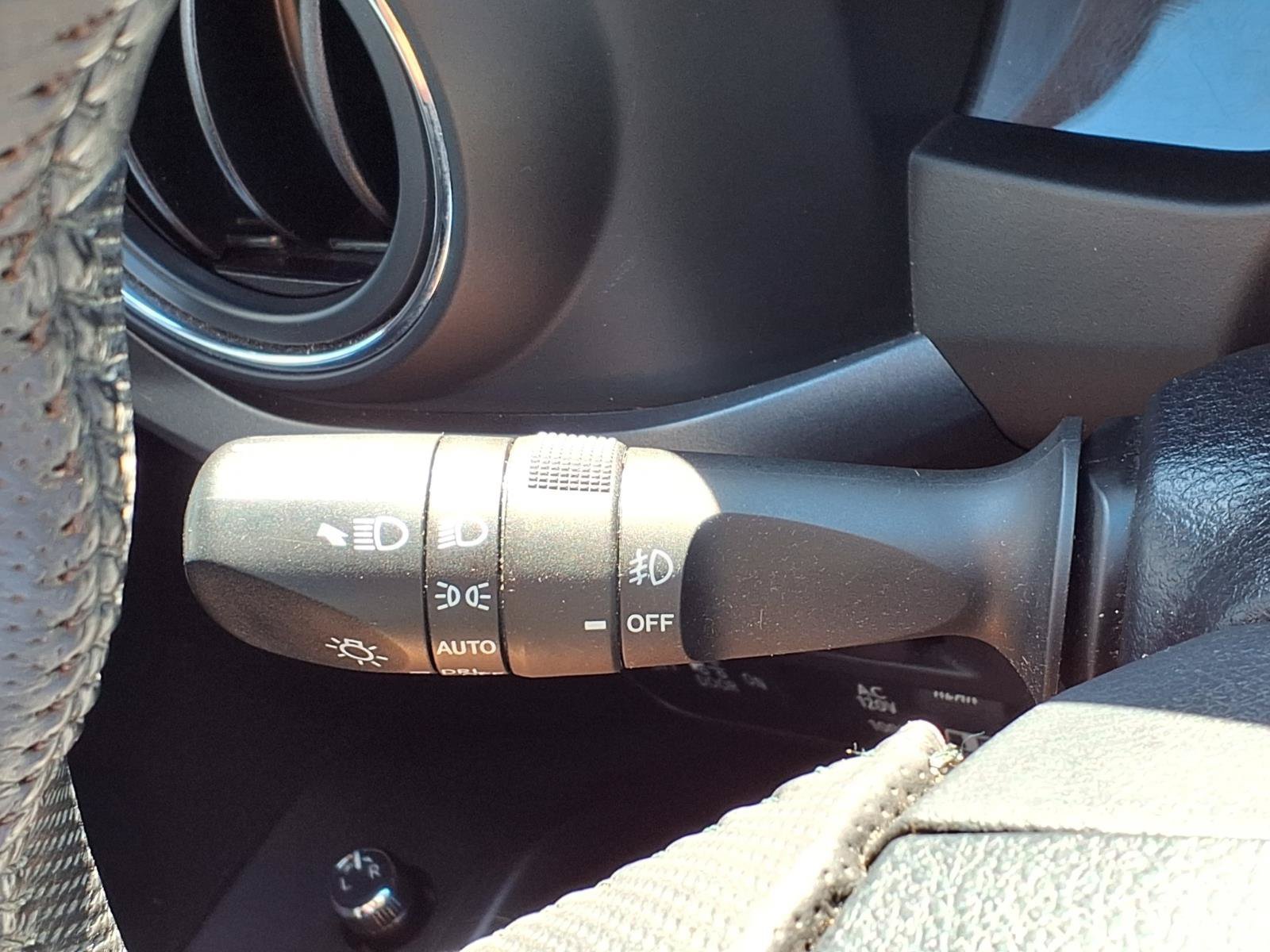 Used 2017 Toyota Tacoma TRD Sport AWD/4WD image 19