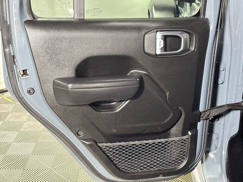 Used 2024 Jeep Wrangler Unlimited AWD/4WD image 18