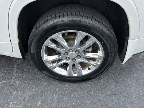 Used 2018 Chevrolet Traverse High Country AWD/4WD image 43