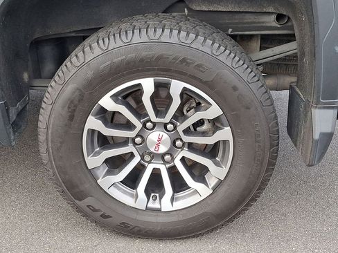 Used 2022 GMC Sierra 1500 AT4 image 32